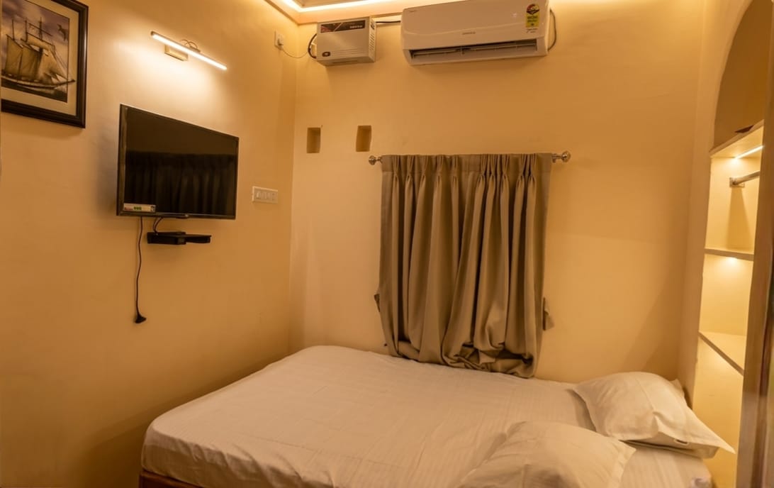 Double Bed AC Room at Luxury Dream Club